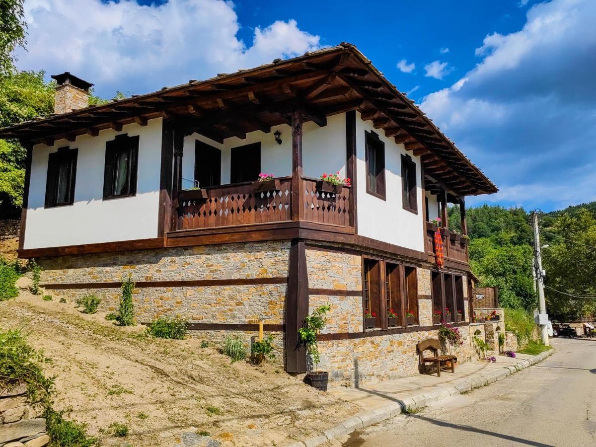 Rimovata Kashta Guest House Leshten Dış mekan fotoğraf